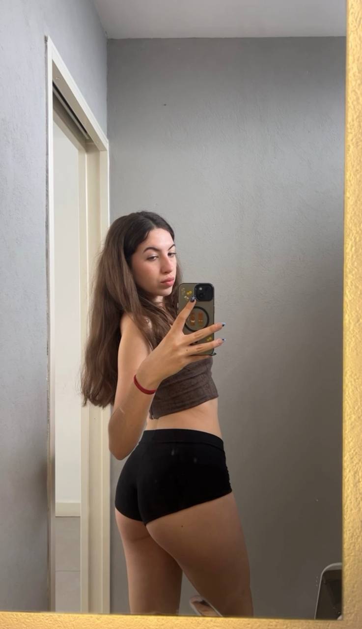 Amber in her underwear in Santo Andre
