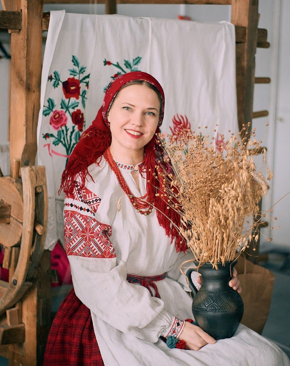 Women in Slavic costumes in Santo Andre
