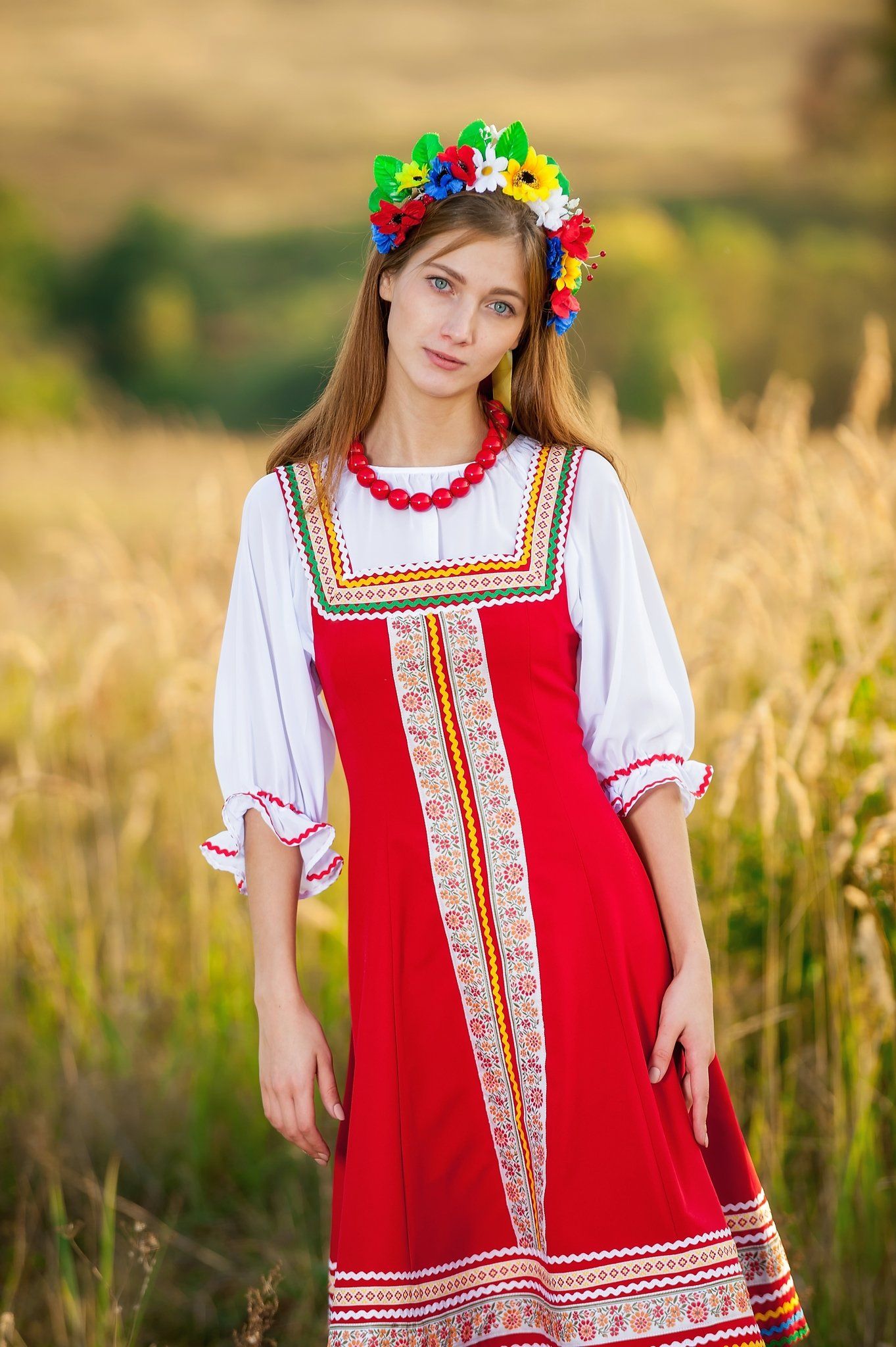 Women in Slavic costumes in Santo Andre